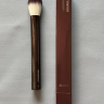 Кисть для тональной основы Hourglass - Foundation/Blush Brush No. 2 Кисть для тональной основы Hourglass - Foundation/Blush Brush No. 2